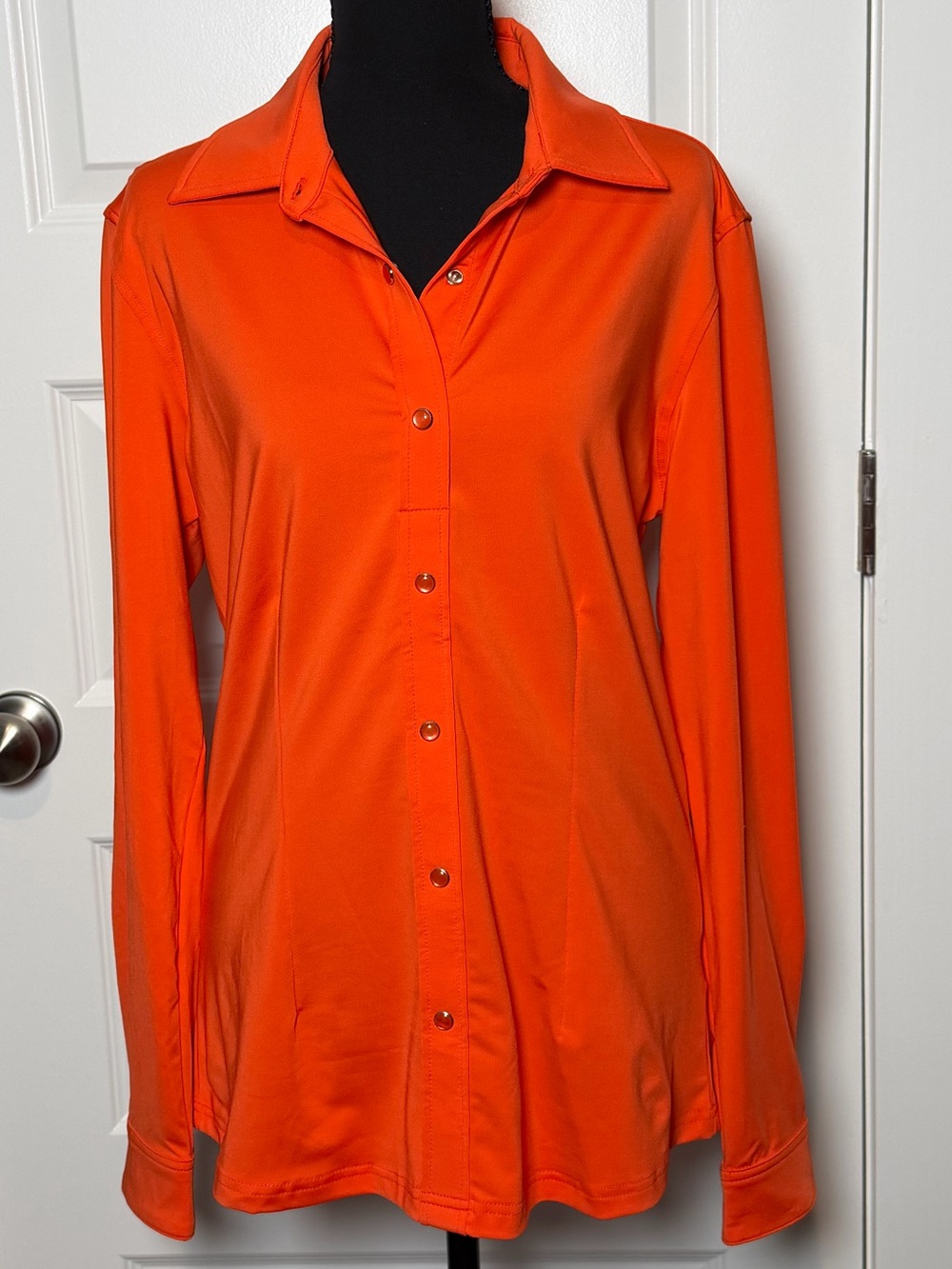NWT Ranch Dress’n Rodeo Shirt Women’s Medium Neon Orange Western Performance Sna